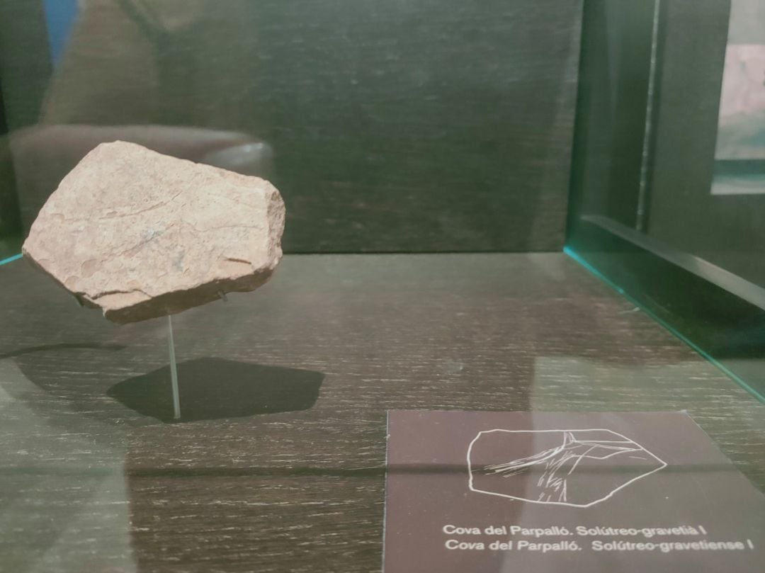 PIeza del museo de la Valltorta encontrada en la cova del Parpalló