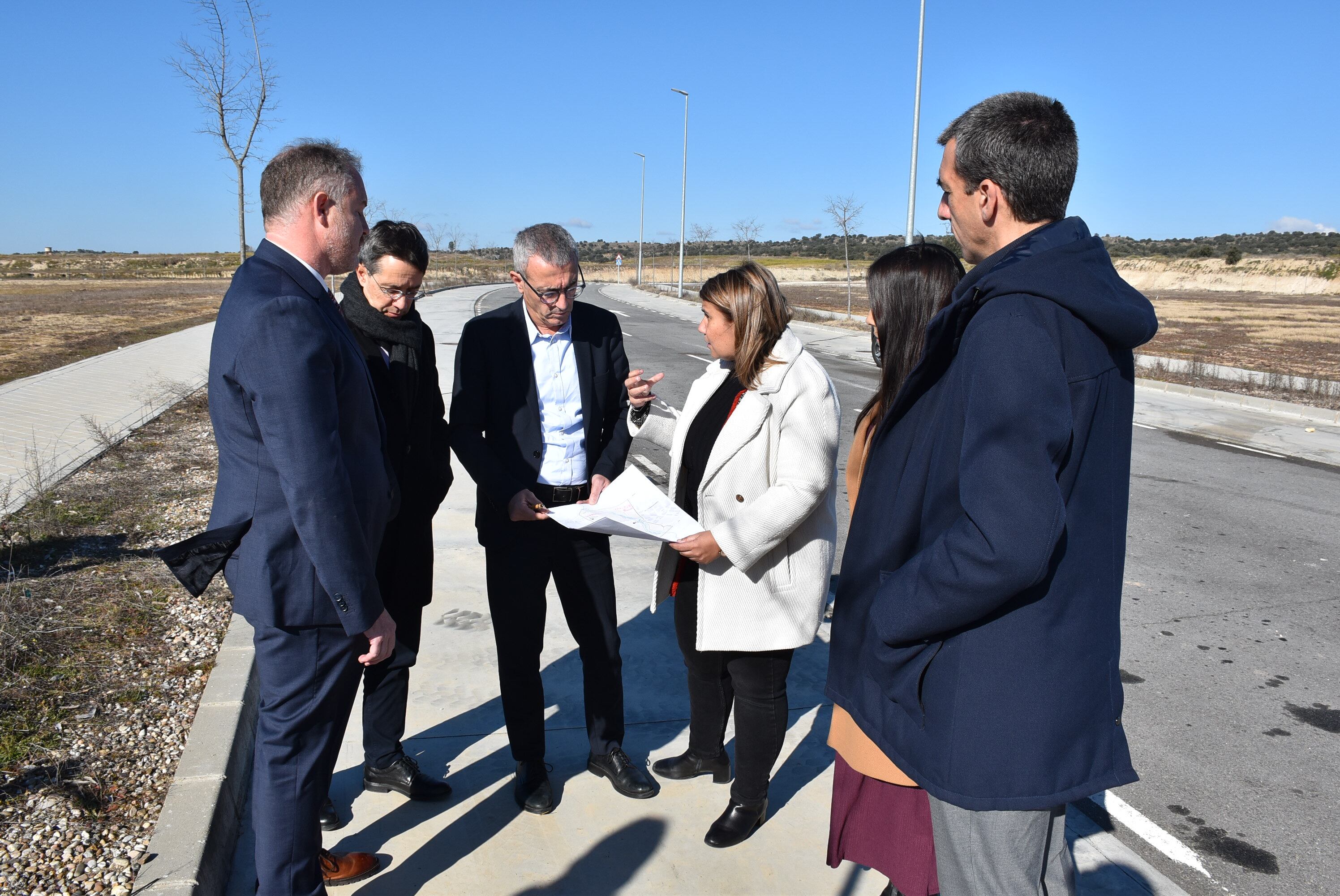 La alcaldesa de Talavera, Tita García Élez, con el director general de SEPES, Fidel Vázquez; y con el concejal de Planificación Urbana y Accesibilidad y director general de Planificación Territorial y Urbanismo de la JCCM, José Antonio Carrillo