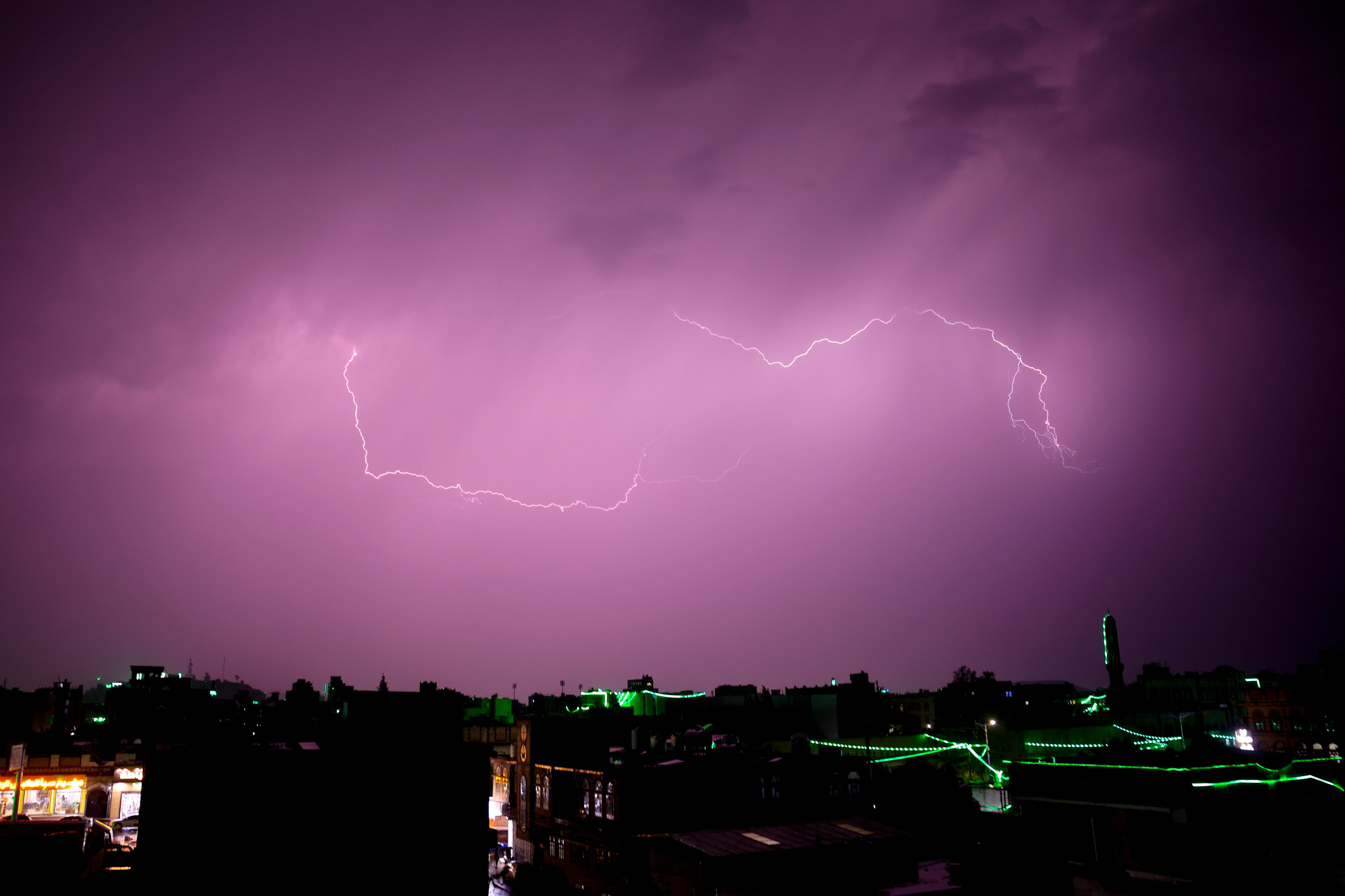 La AEMET pide &quot;atención a las tormentas del miércoles en el nordeste peninsular&quot;.