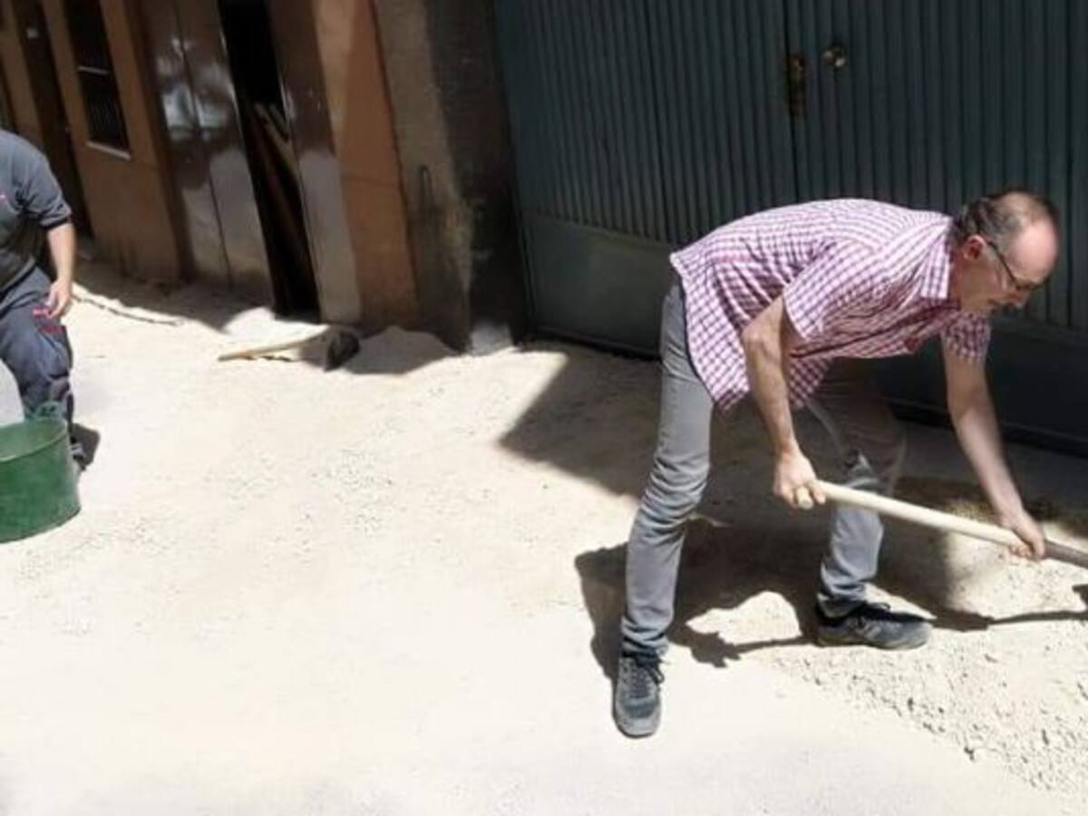 Los vecinos del Pilar del Arrabalejo se ponen 'manos a la obra'