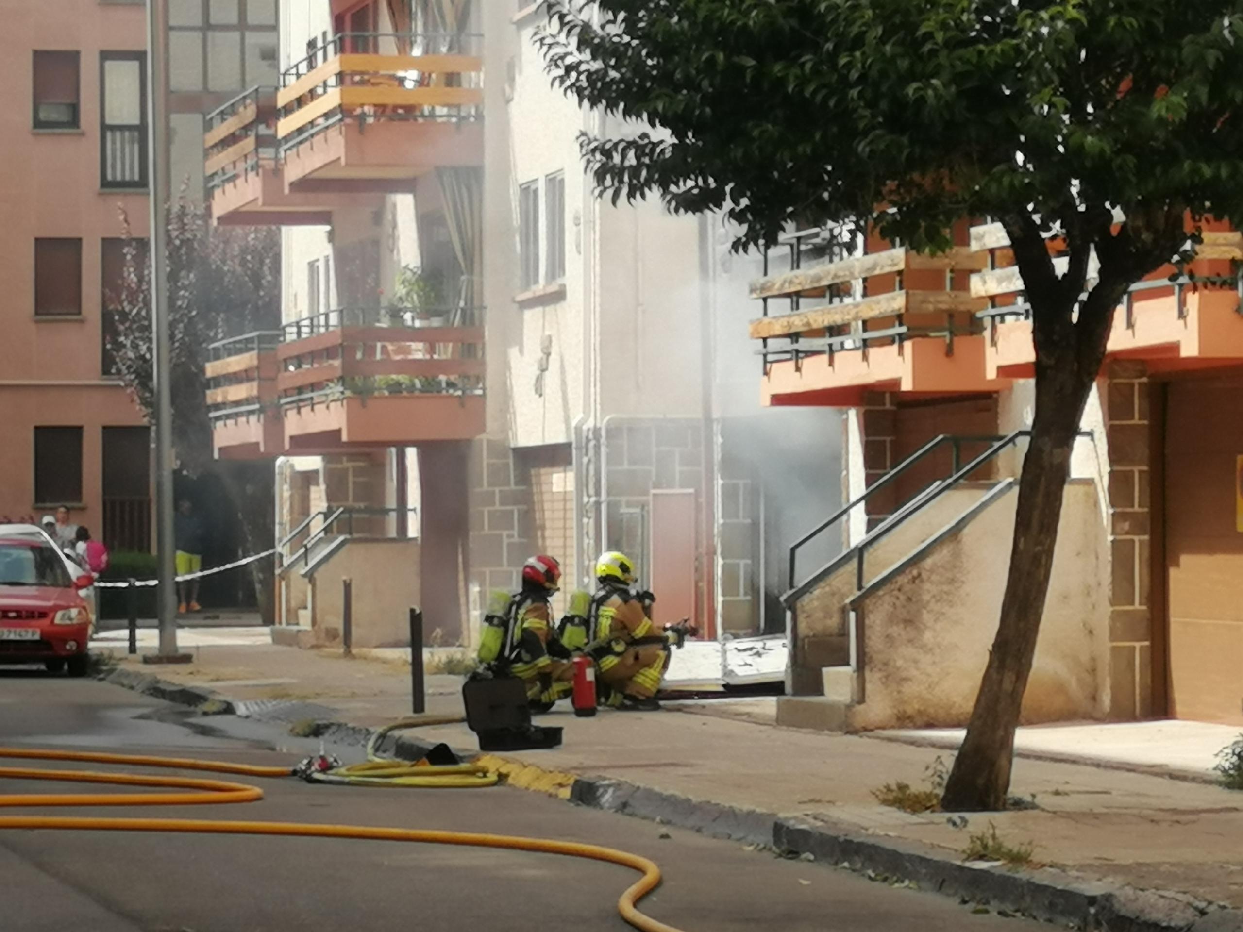 Efectivos del Servicio de Extinción de Incendios SPEIS en una intervención pasada en Jaca