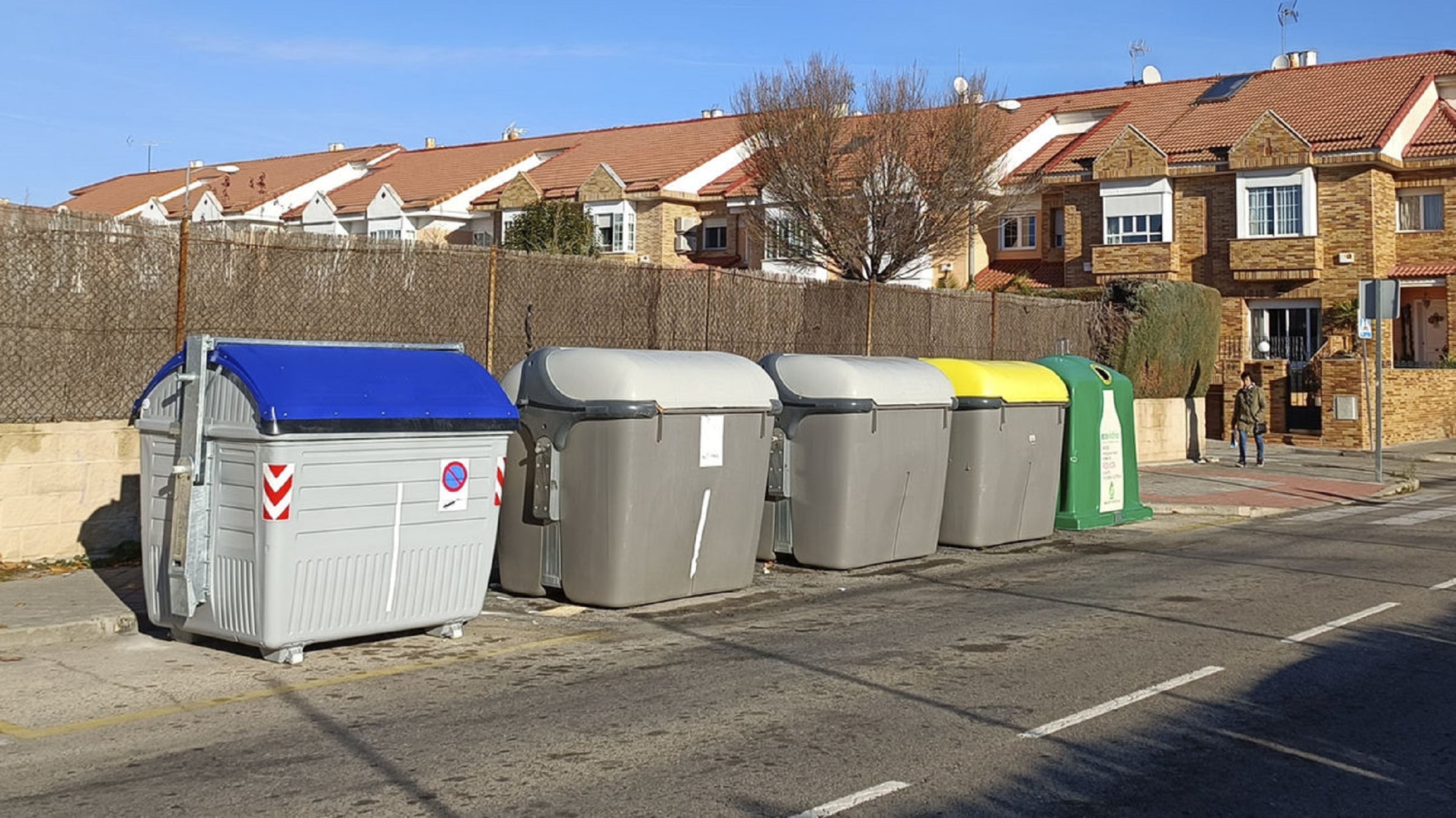 Los nuevos camiones de recogida de residuos urbanos de Leganés son aptos para contenedores de carga lateral.