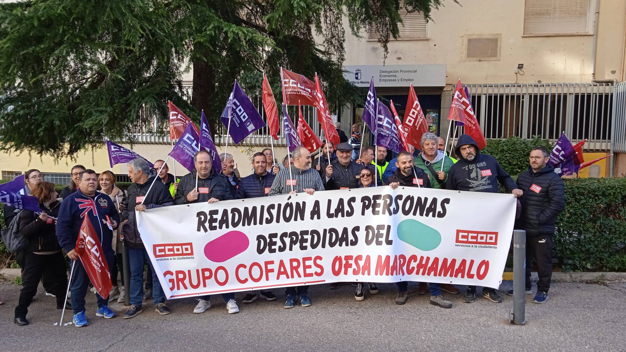 Protesta frente al centro de mediación