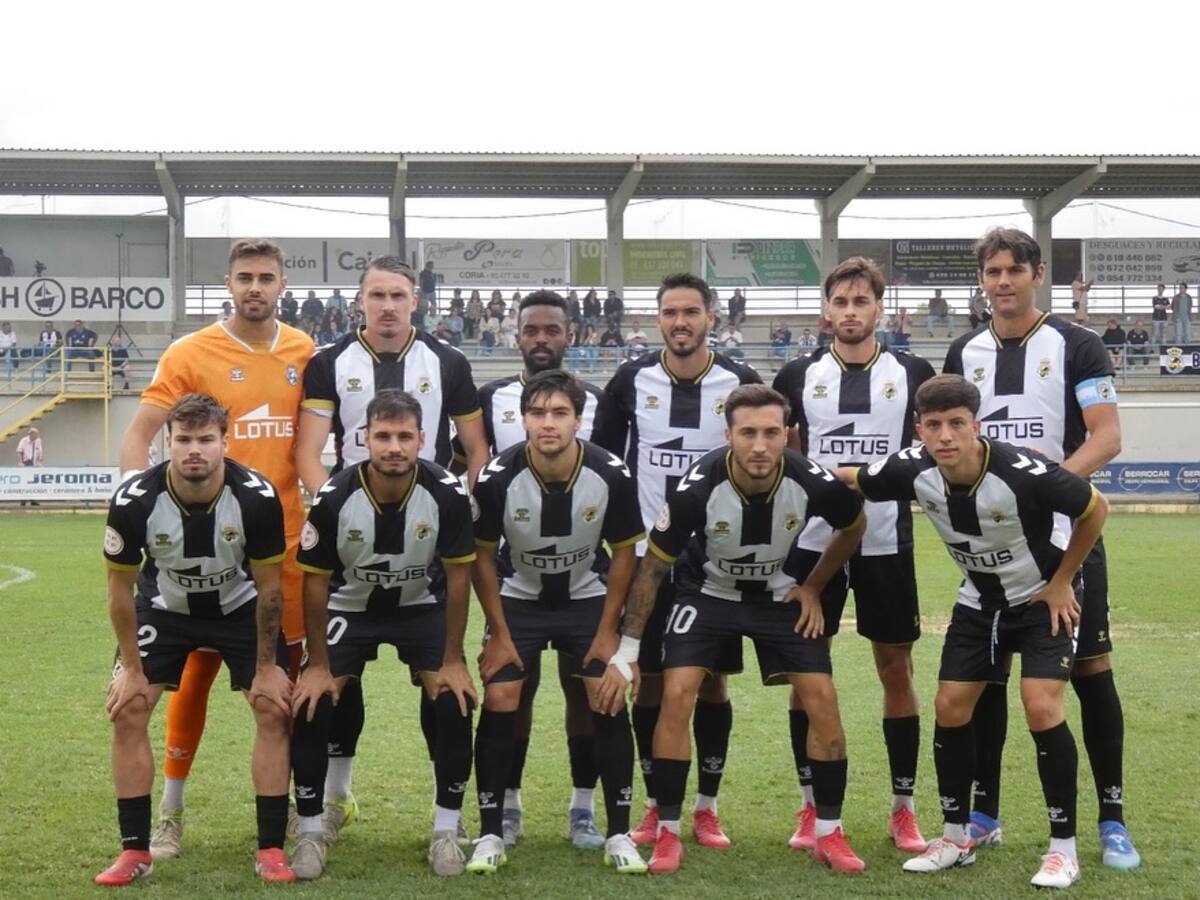 Julio Algar analiza el Balona v Castilleja