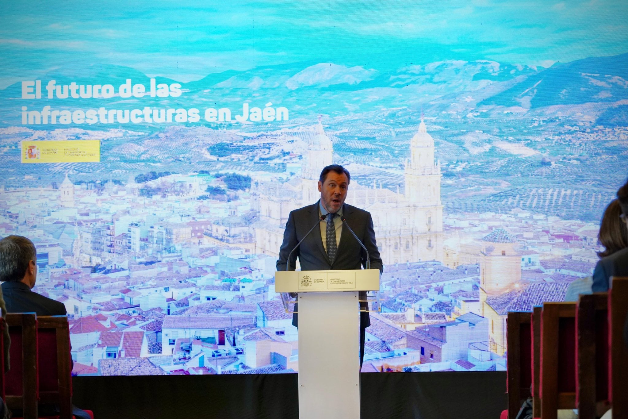 El ministro de Transportes, Óscar Puente, interviene en el acto sobre infraestructuras que ha tenido lugar en Jaén.