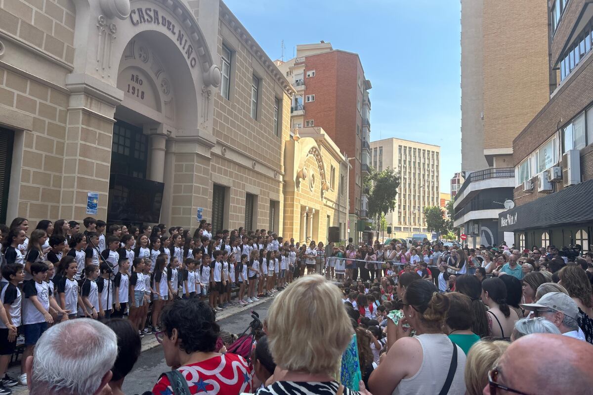El Colegio Hermanos San Isidoro y Santa Florentina y la Comisión Casa del Niño acercan el certamen del Ayuntamiento a escolares