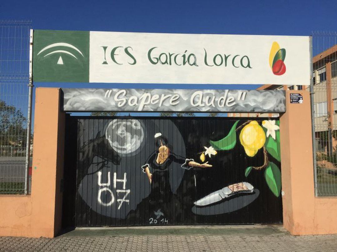 Acceso al IES García Lorca en Algeciras.