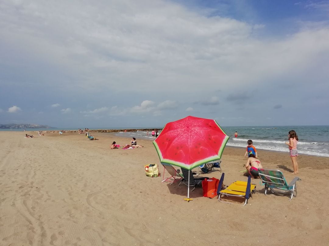 Imagen de una playa de Castelló.