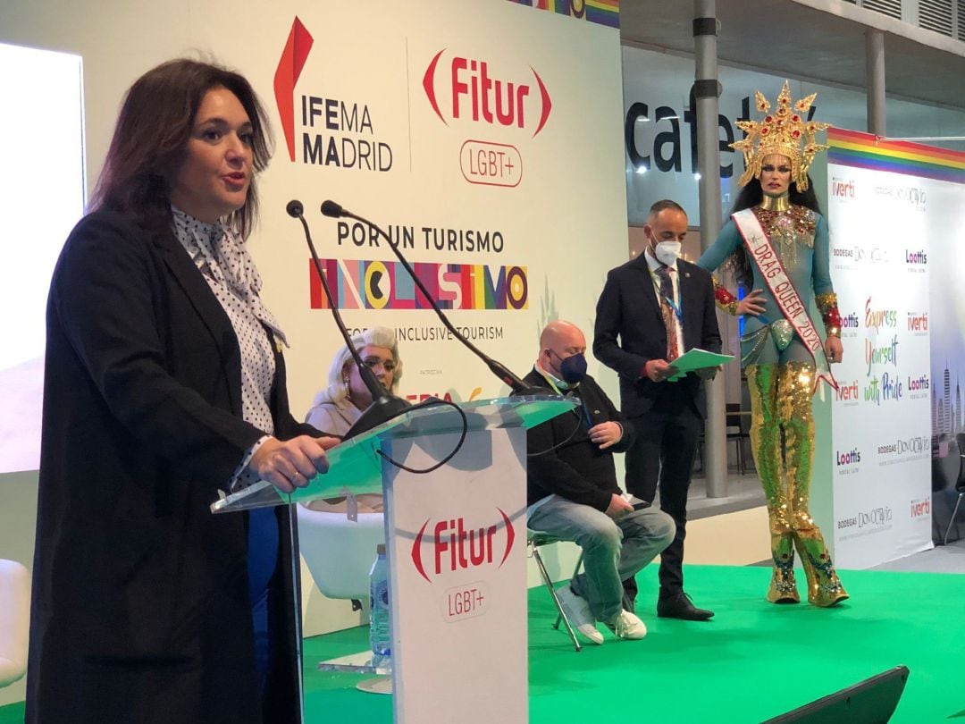 Margarita del Cid, alcaldesa de Torremolinos, presenta los actos de turismo LGTBI del municipio en este año