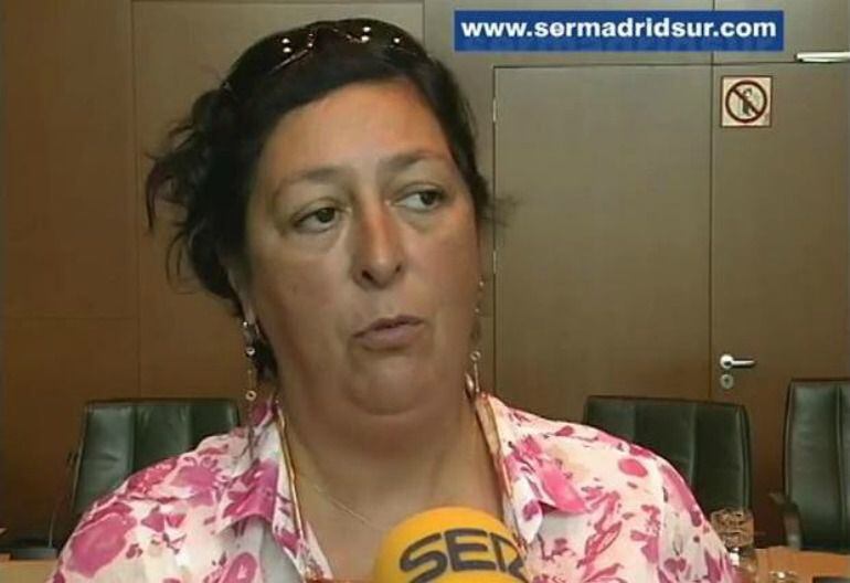 Teresa Fernández (IU) en una entrevista con la Cadena SER