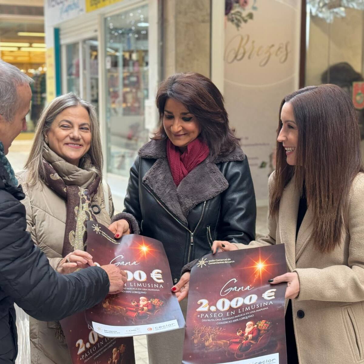 Lorca sortea 2.000 euros en compras y un paseo en limusina esta Navidad