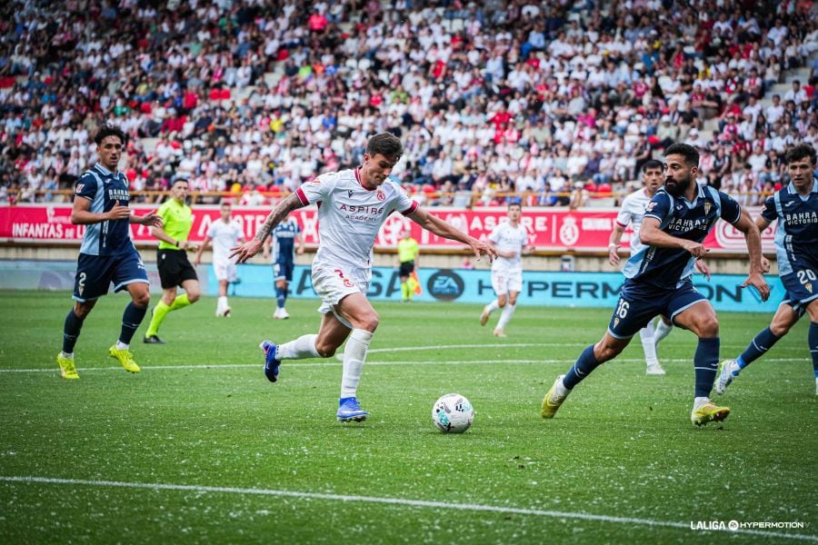 Collado volvió a ser titular en la delantera.