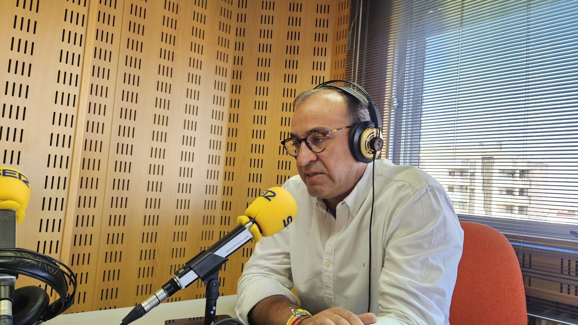 Rafael Mateos, en los estudios de SER Cáceres