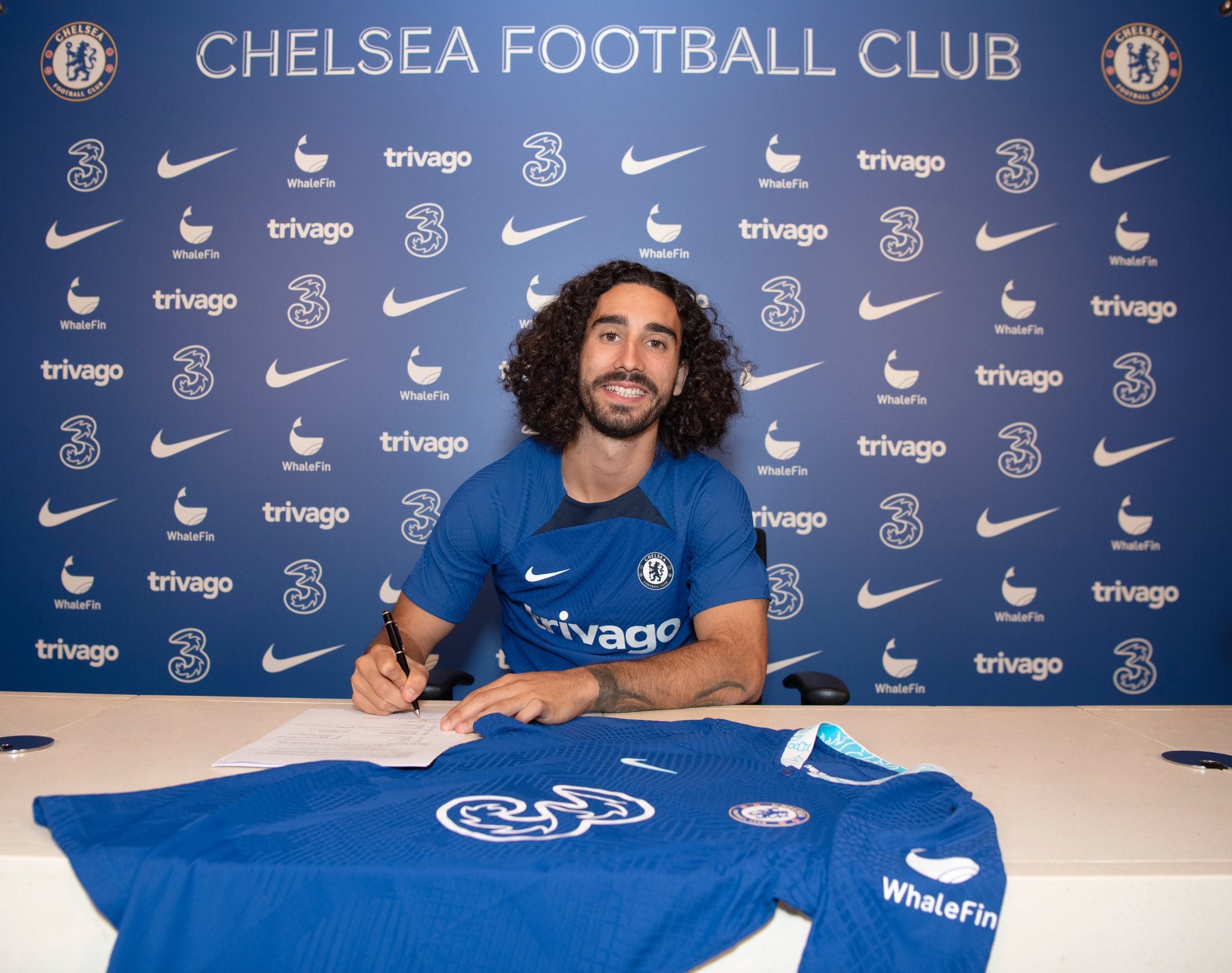 Marc Cucurella en su presentación con el Chelsea.