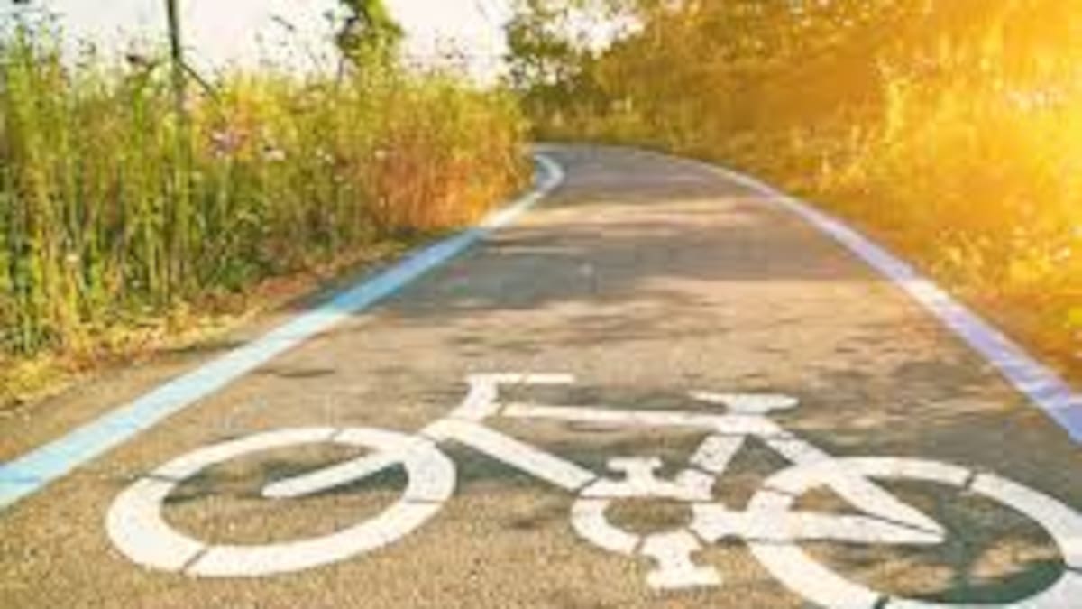 Rafael Martínez, alcalde de San Martín de la Vega, habla de cómo avanza la construcción del carril bici entre su localidad y Ciempozuelos.