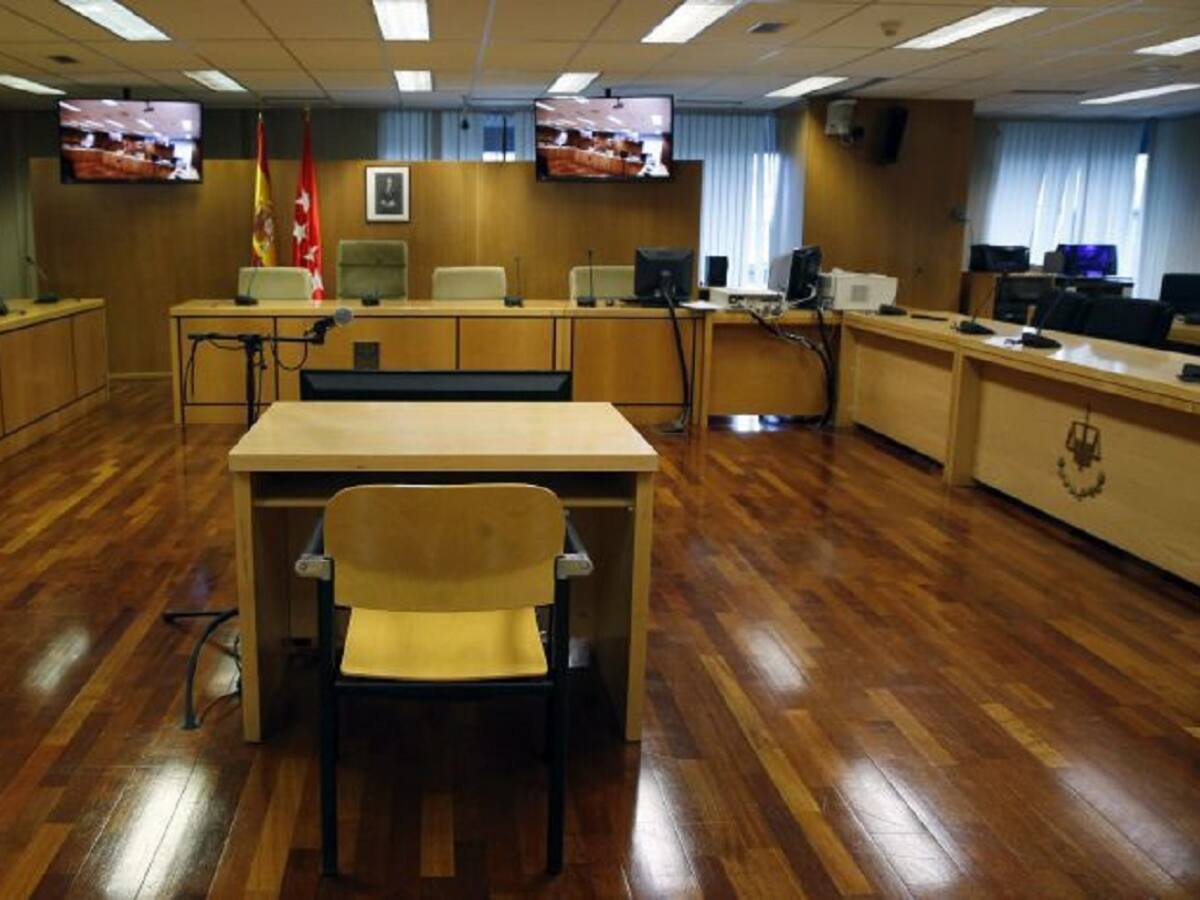 Un pederasta confiesa sus agresiones sexuales sobre 24 niñas a las que recogía en el colegio sin que sus padres sospecharan