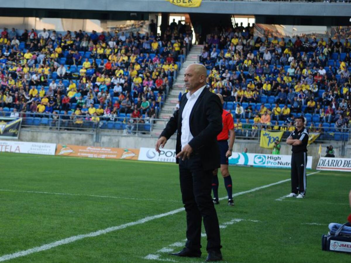 Jandro ya es jugador del Cádiz