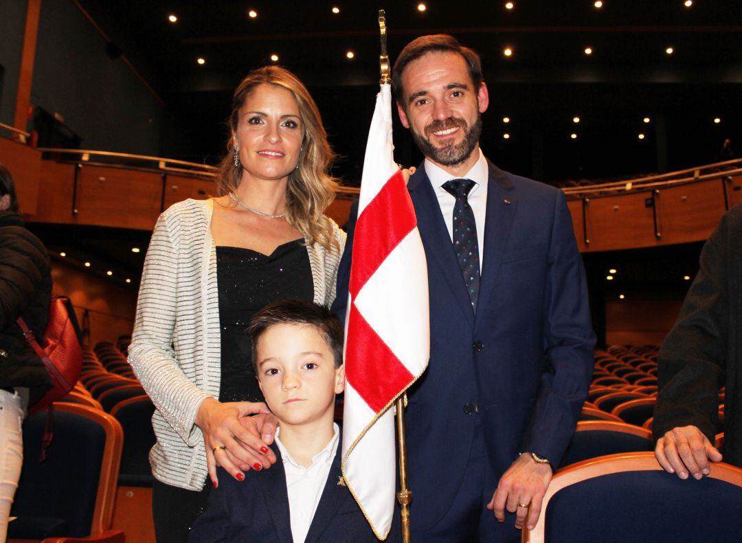 El Sant Jordiet 2020, Fernando Rius Mestre, junto a sus padres, María Amparo y Fernando