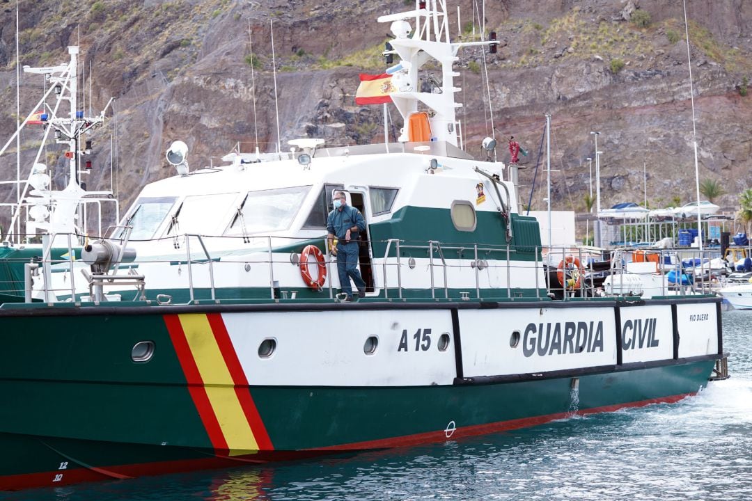 Efectivos policiales durante la búsqueda de Tomás Gimeno y sus hijas