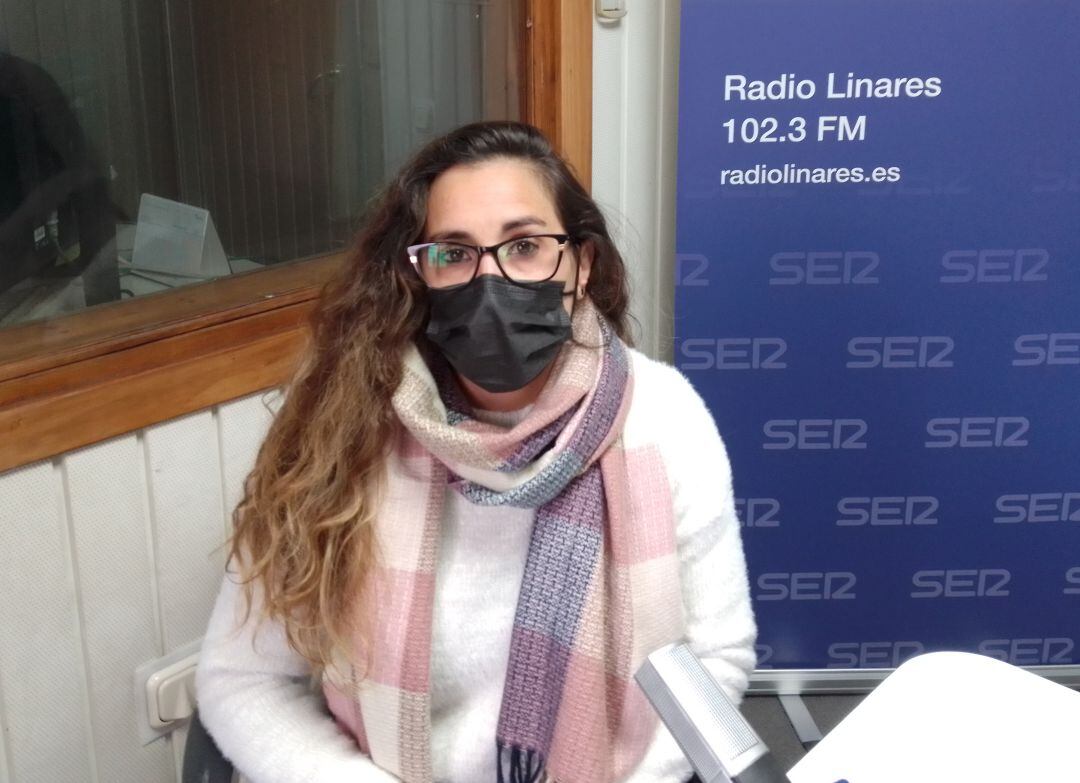 Laura Cerezuela en Radio Linares.