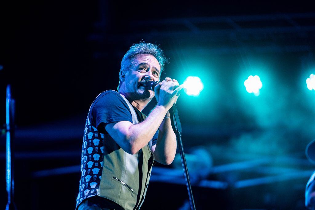 Santi Balmes, vocalista de Love of Lesbian en el Icónica Santalucía Sevilla Fest.