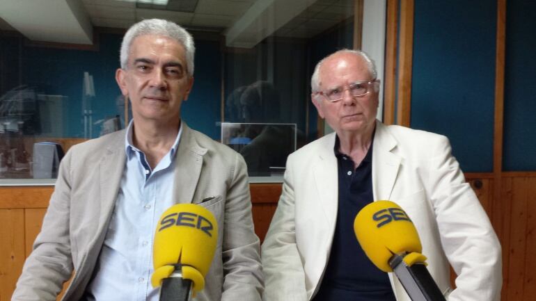 Basilio Baltasar, director de la Fundación Santillana, y Francisco Ferrer, escritor en el estudio de la Ventana 