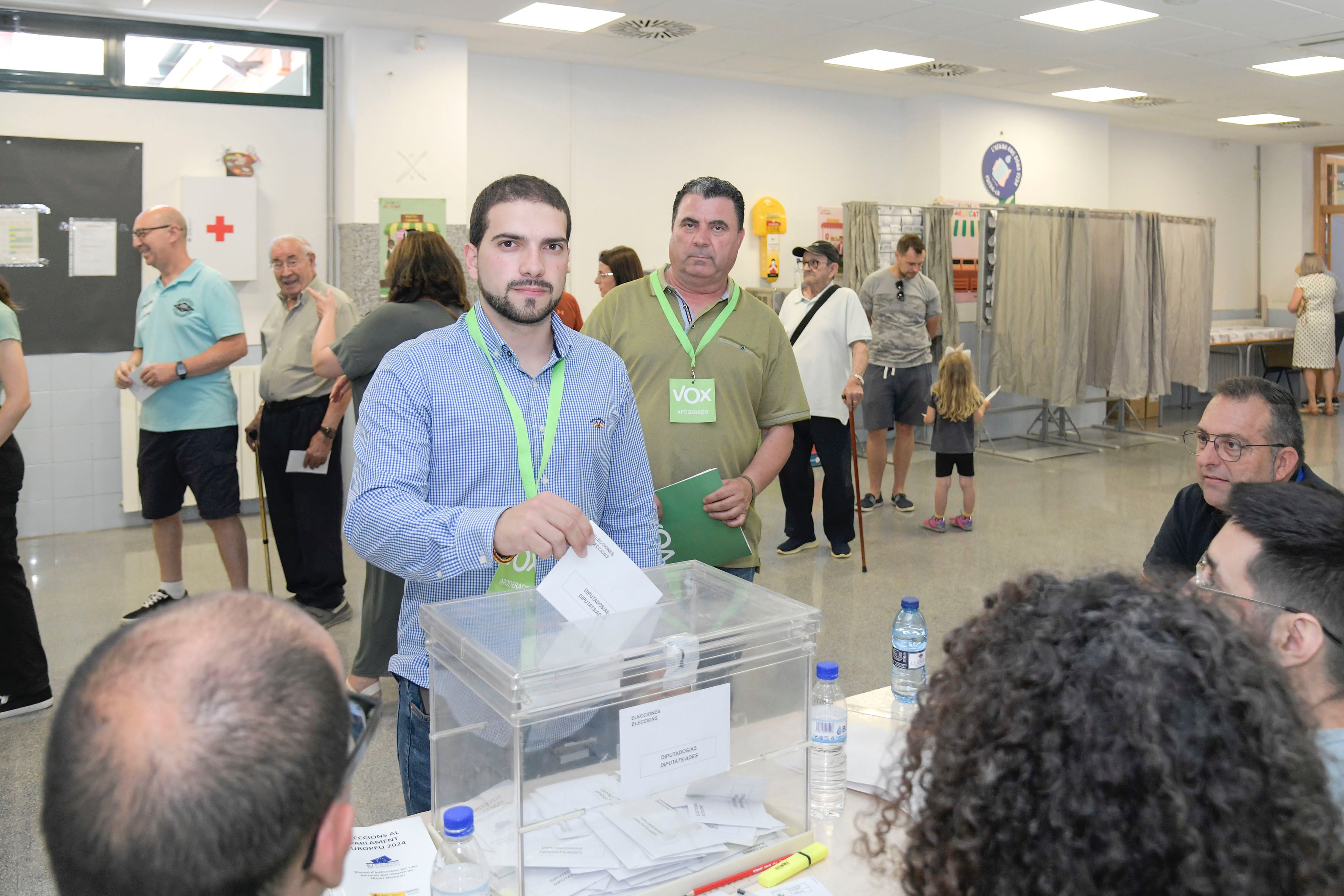 El concejal de Vox, Daniel Furió, en una imagen de archivo enviada por el Ayuntamiento de Paiporta durante las elecciones europeas del pasado mes de junio.