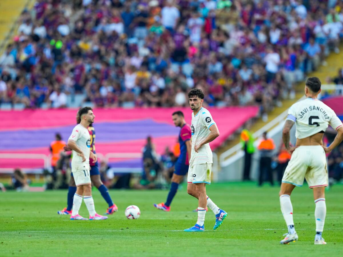 Esperpento histórico y sonrojante