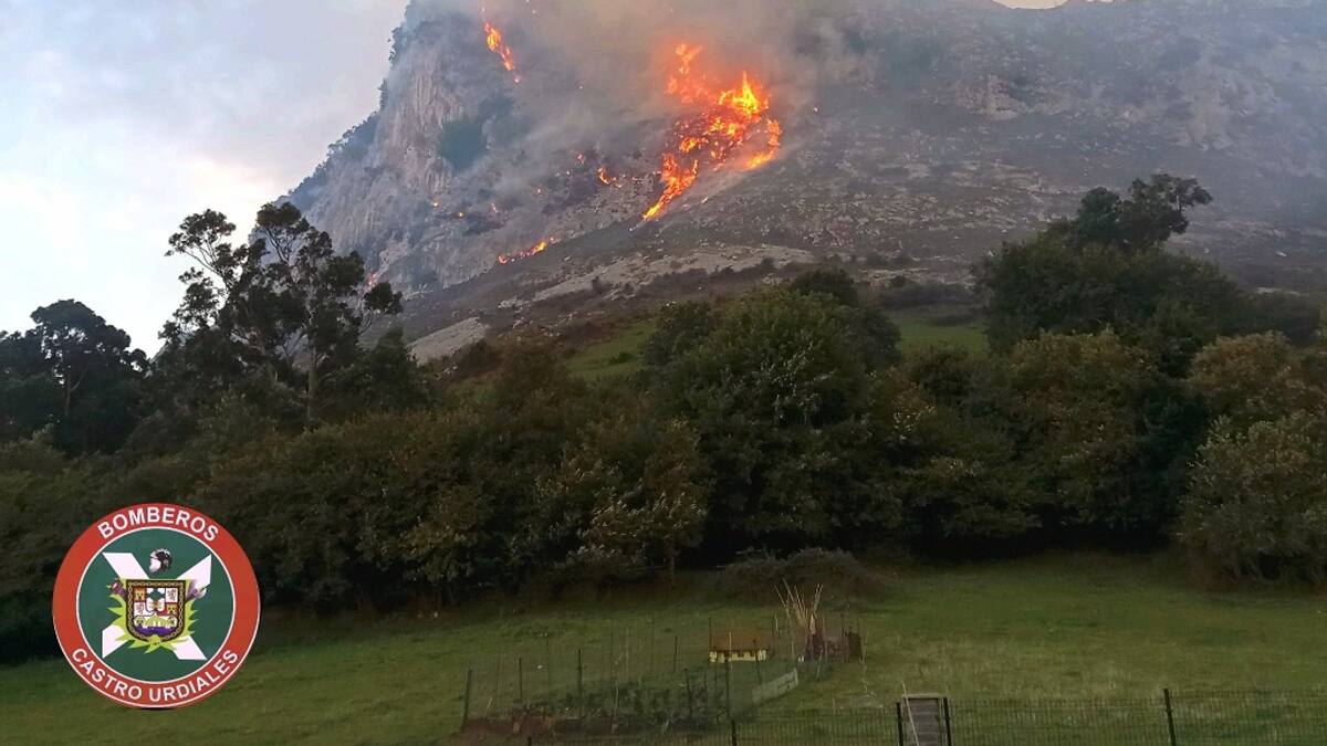 Castro Urdiales. El día que ardió el monte Candina.