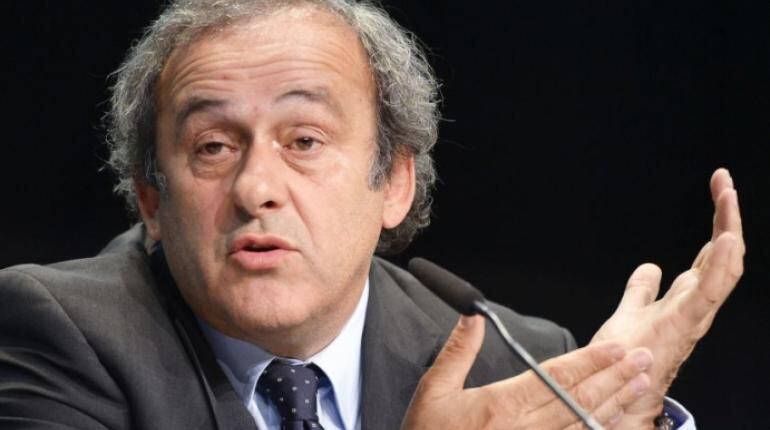 Platini, durante una comparecencia