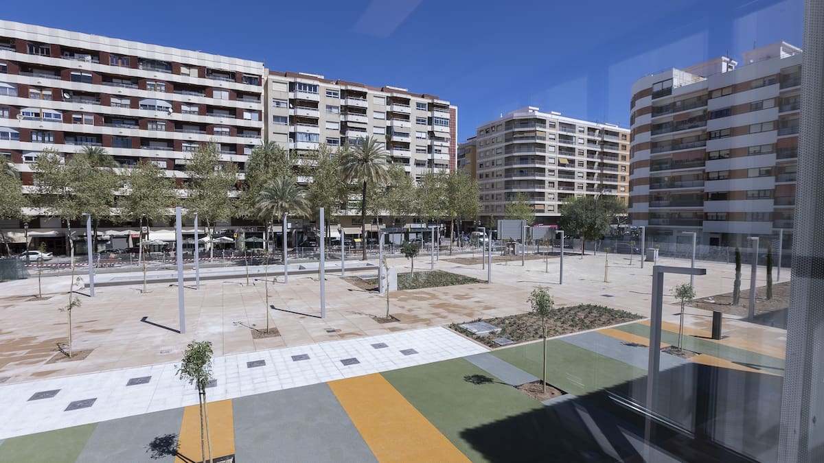 Los vecinos aplauden la abertura de la Plaça de la Salut en Roís de Corella
