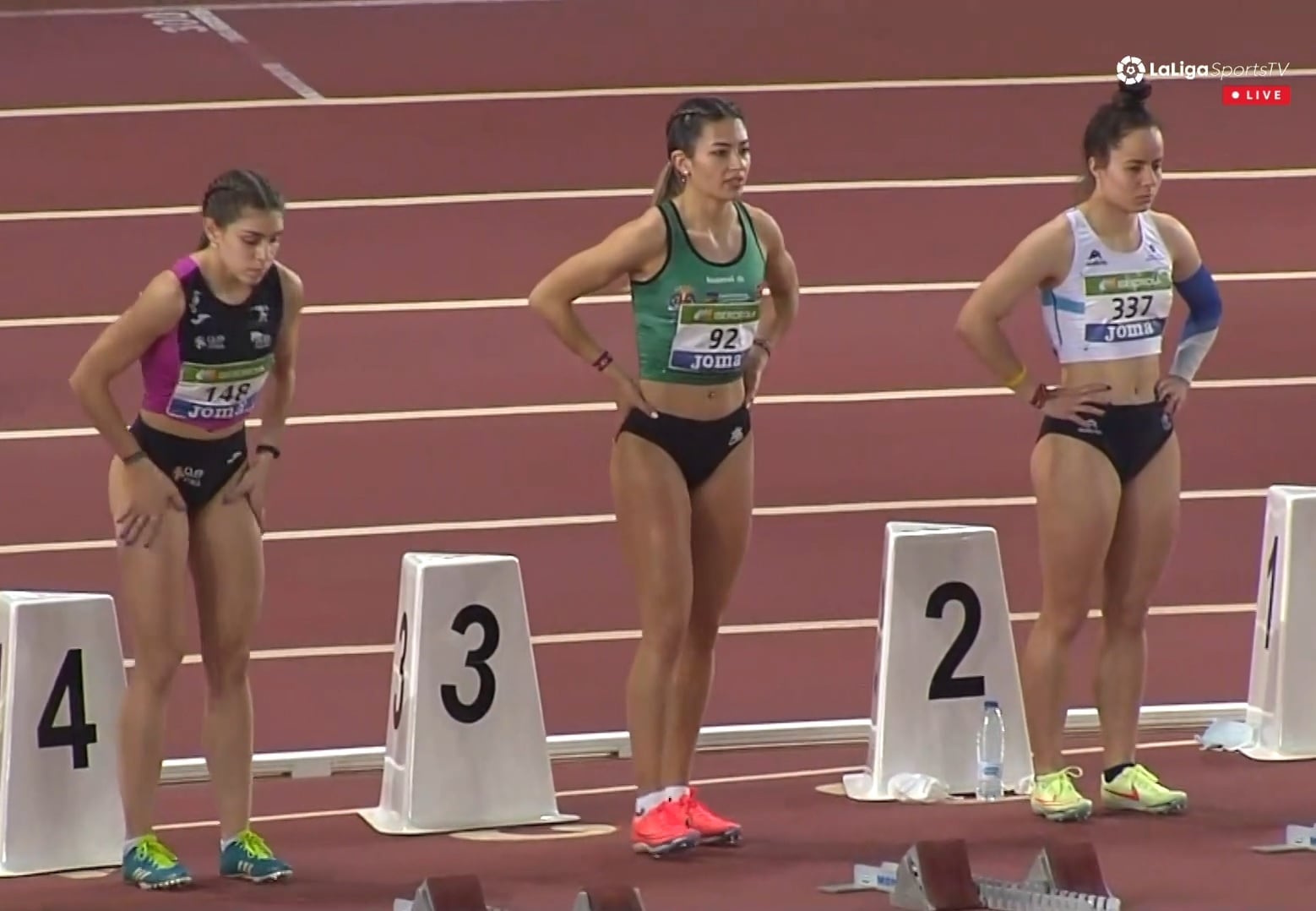 Lucía Carrillo, en momentos previos a la final del 60m lisos del Campeonato de España Sub23 | LaLigaSportsTV