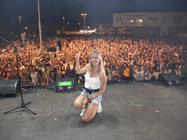 Cristina Dalmau junto al público de la pasada edición en Cabo de Palos