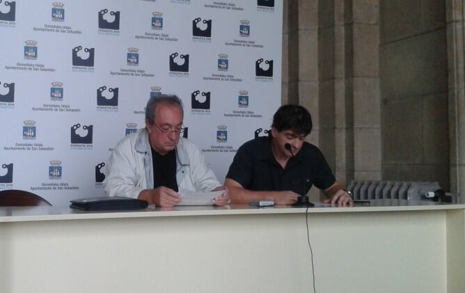José Ignacio Galparsoro y Ander Zubeldia han tomado la palabra en la rueda de prensa
