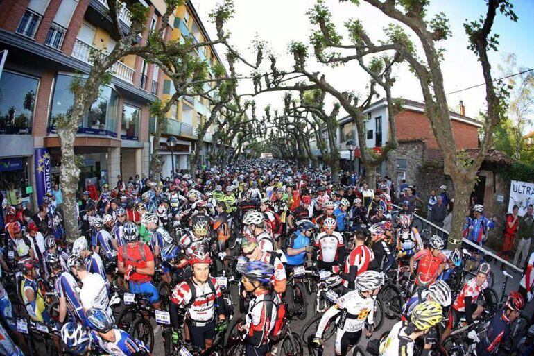 Imagen de una salida de los 10.000 del Soplao.