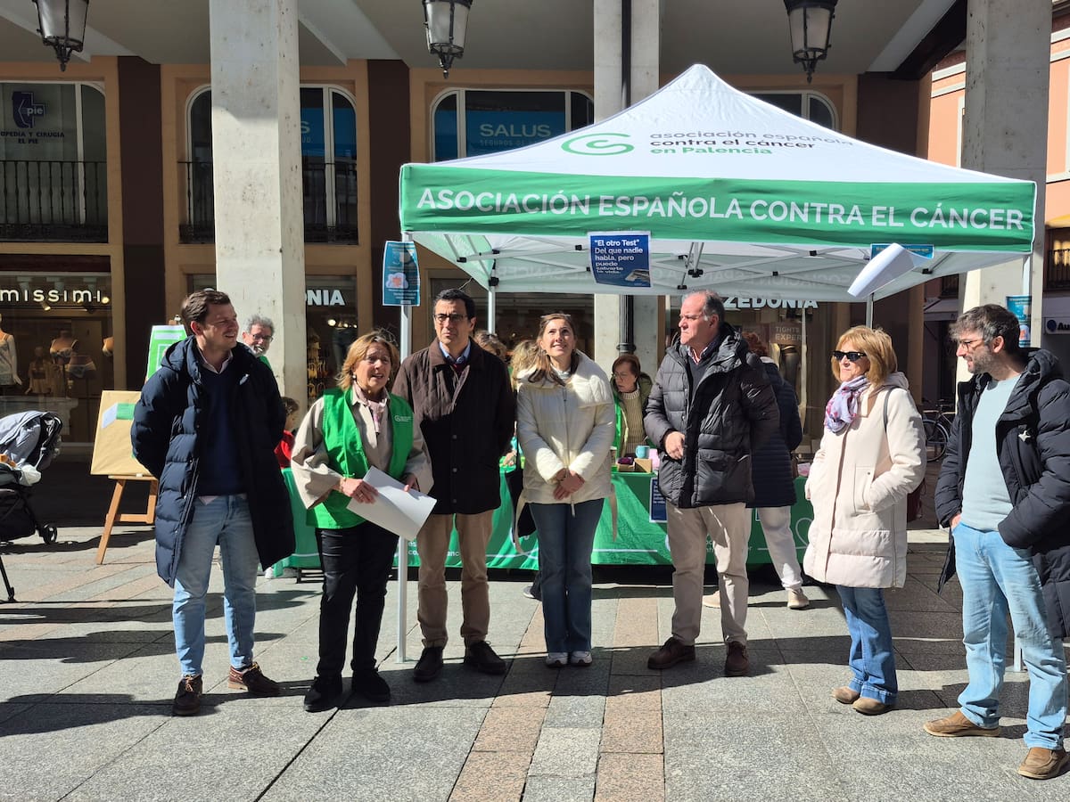 La AECC llama a aumentar la participación en el test de cribado de cáncer de colon, que solo alcanza el 37% en Palencia