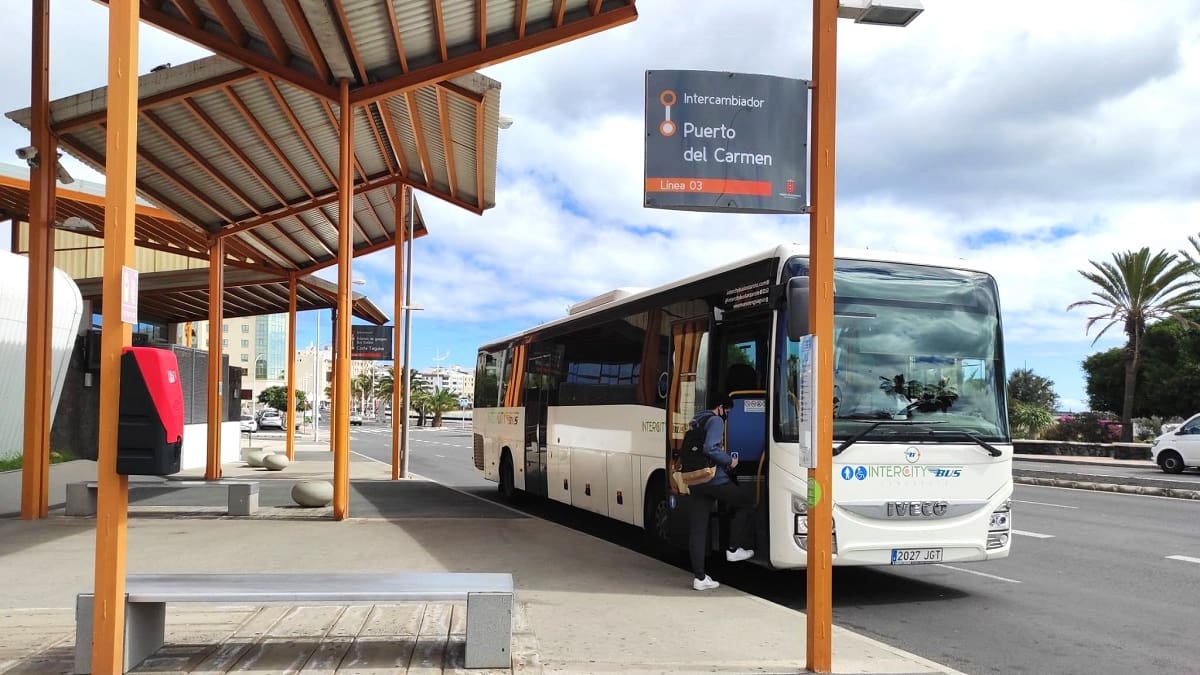 SOS socialista para "desbloquear" el nuevo servicio de guaguas de Lanzarote