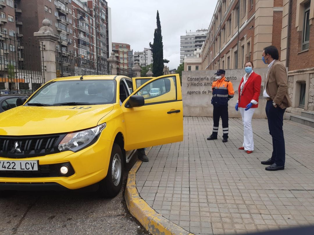 Entrega de vehículo para los voluntarios de Protección Civil de Medina del Campo