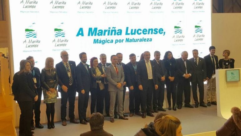 Representanes mariñanos en el acto de presentación de la comarca en la edición de Fitur del año pasado.