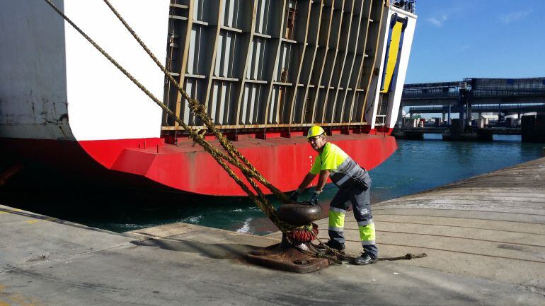 Amarrador en Puerto de Algeciras