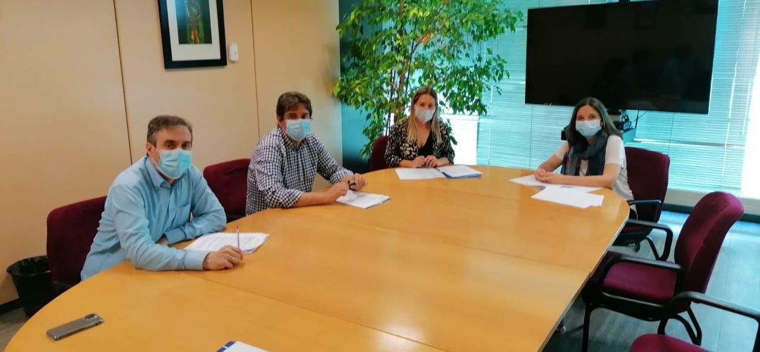 Reunión del alcalde de Fuenlabrada y concejales, con la portavoz del PP para tratar el Plan de Reactivación