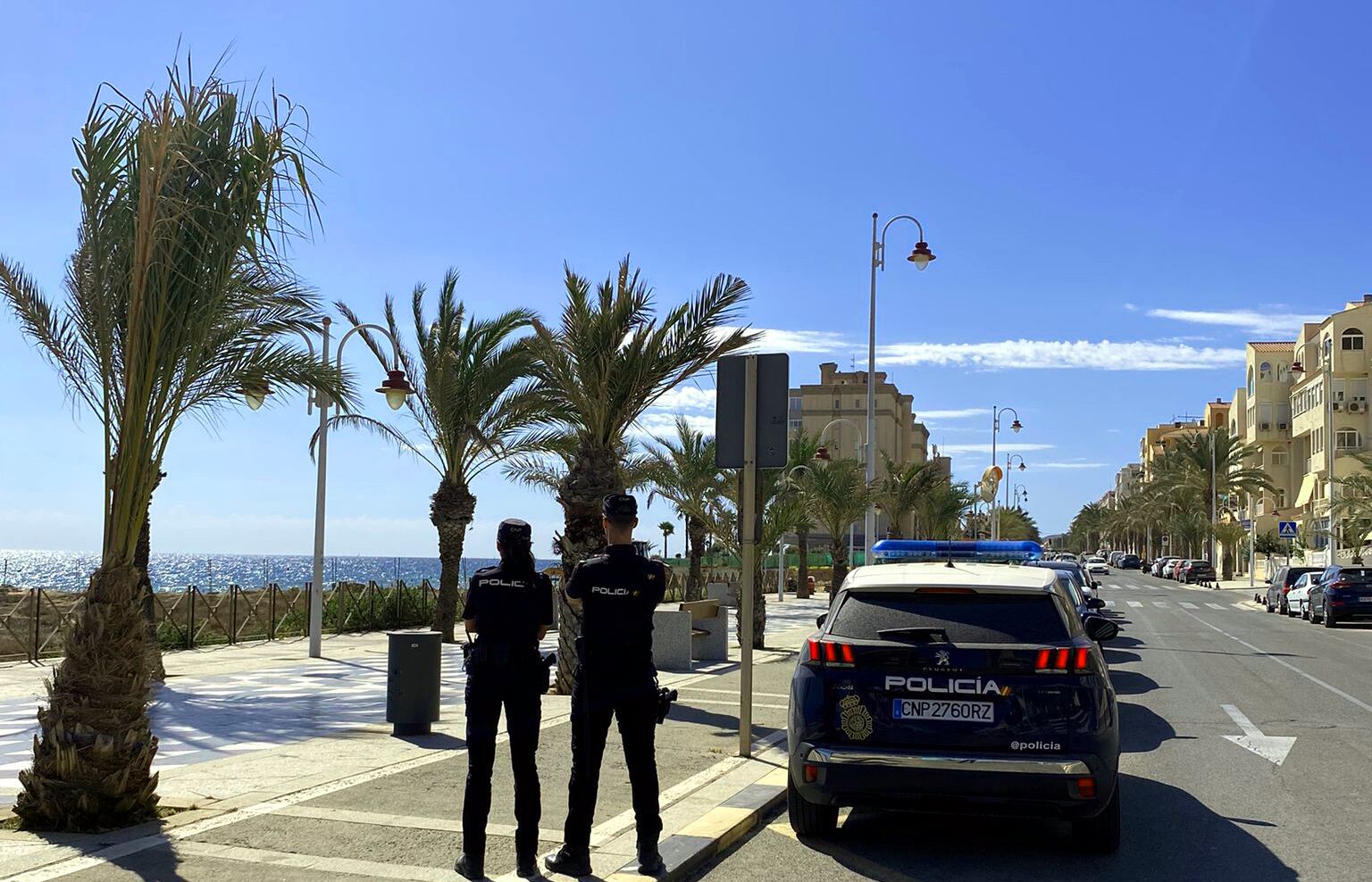 Agentes de policía en Arenales del Sol