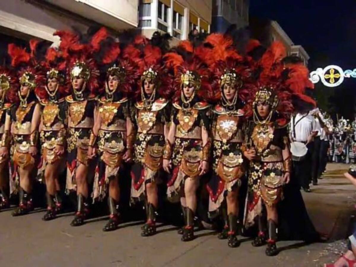 La Entrada Cristiana marca el tercer día de fiesta en Novelda