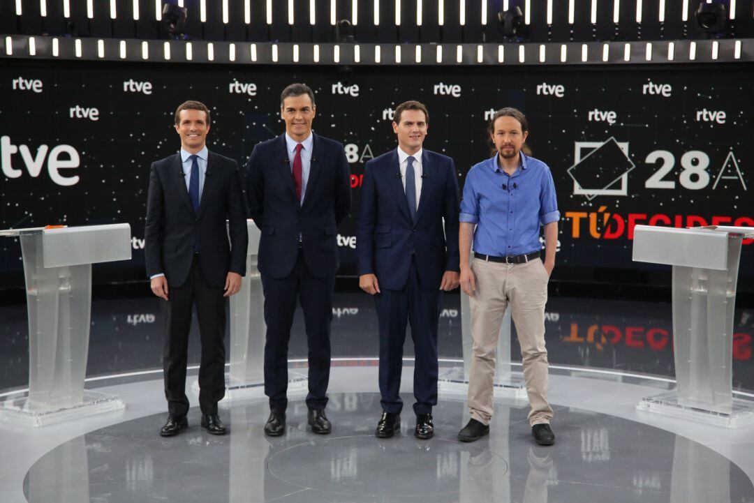 El presidente del PP, Pablo Casado; el presidente del Gobierno, Pedro Sánchez; el presidente de Ciudadanos, Albert Rivera; y el secretario general de Unidas Podemos, Pablo Iglesias, en el debate a cuatro de RTVE.