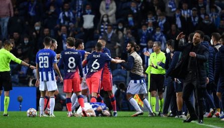 Tangana entre los jugadores del Atético y el Oporto.