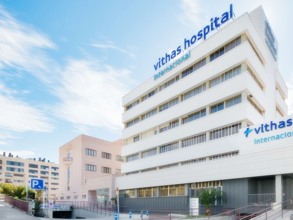 Sanidad suspende la actividad quirúrgica del hospital Vithas Medimar de Alicante por deficiencias materiales y de personal