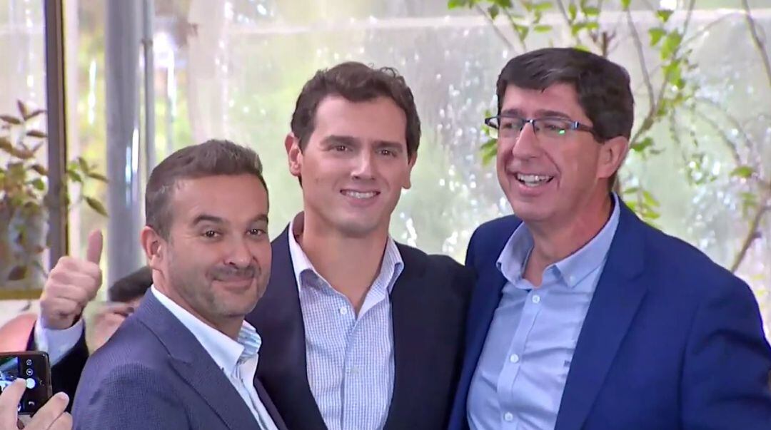 Albert Rivera acompañado de Marcial Gómez y Juan Marín