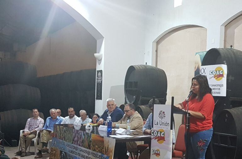 Carmen Quintero en su discurso final, en el congreso que la ha reelegido este fin de semana como secretaria provincial de COAG en Cordoba