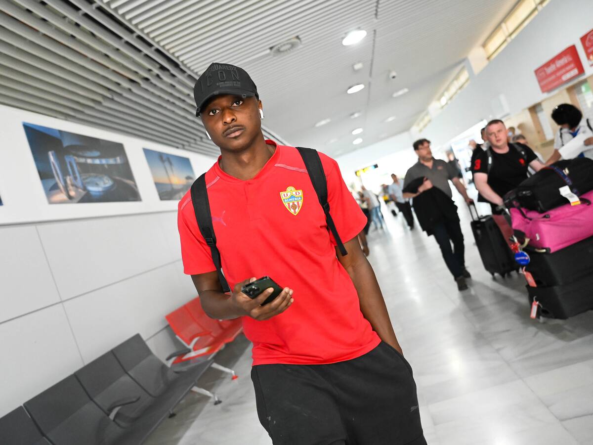 Umar Sadiq empieza a moverse