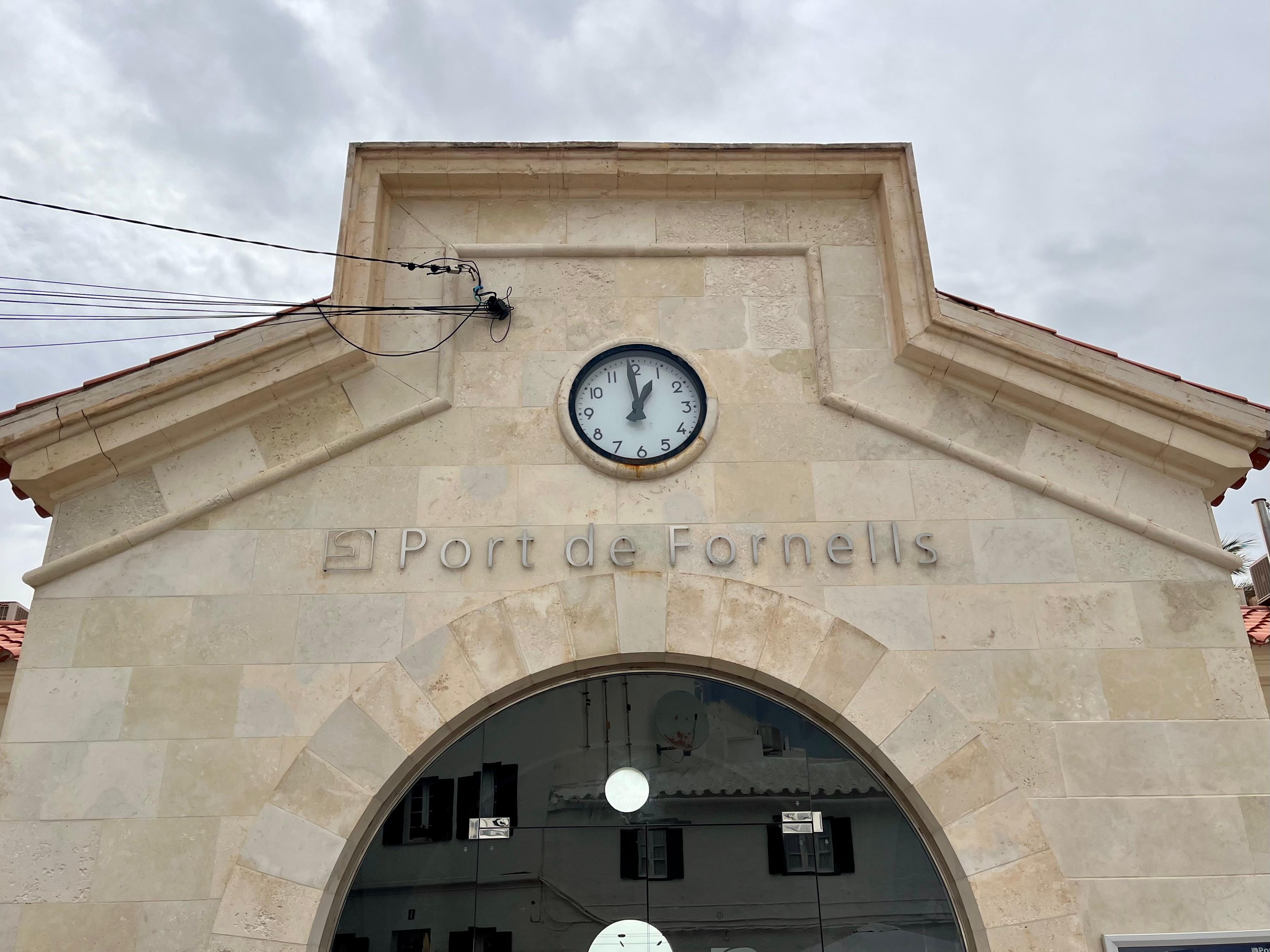 Aquest espai a Fornells acollirà tot d'activitats de caire social i cultural fins l'octubre.